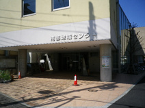 東久留米市立ひばりが丘図書館