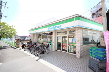 ファミリーマート 中河原駅前店の画像1