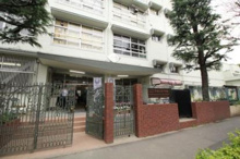 原宿外苑中学校