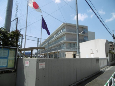 渋谷区立渋谷本町学園中学校の画像1