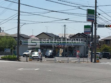 ファミリーマート 小園前店の画像1