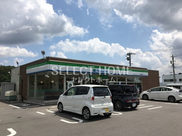 ファミリーマート 岡崎高隆寺町店の画像1