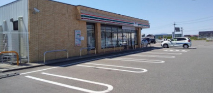 セブンイレブン 燕水道町店の画像1