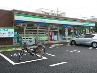 ファミリーマート 中小田井三丁目店の画像1
