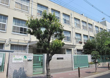 大阪市立磯路小学校の画像1