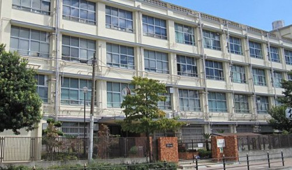 大阪市立港南中学校の画像1