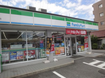 ファミリーマート 黄金通四丁目店の画像1