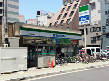 ファミリーマート 名駅東店の画像1