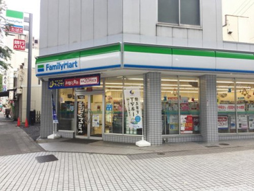 ファミリーマート 名駅柳橋店の画像1