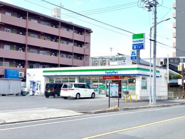 ファミリーマート 中村並木店の画像1