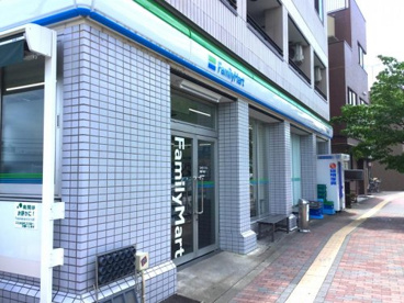 ファミリーマート 高幡不動店の画像1