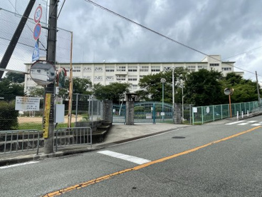 川西市立川西中学校の画像2