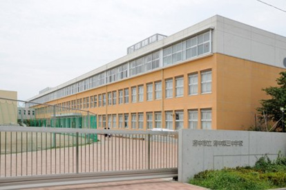 府中市立府中第三中学校の画像1