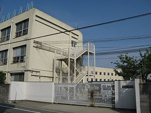 大阪市立淀中学校の画像1