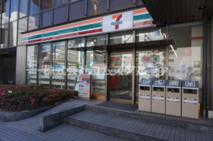 セブンイレブン横浜北幸店の画像1