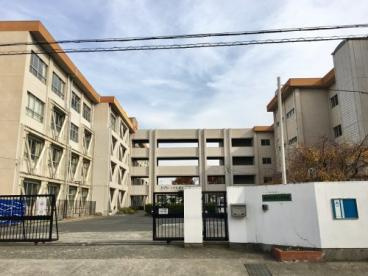 豊中市立第十二中学校の画像1