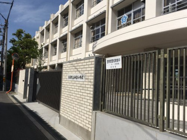 大阪市立神津小学校の画像1