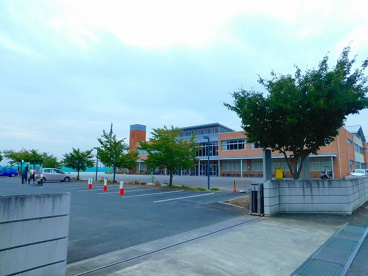 鳥之郷小学校の画像1