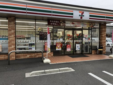セブンイレブン 高知新本町２丁目店の画像1