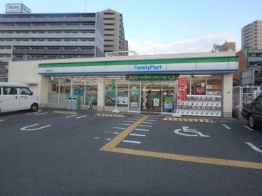ファミリーマート 福島海老江店の画像1