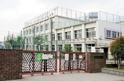 三鷹市立第四小学校の画像1