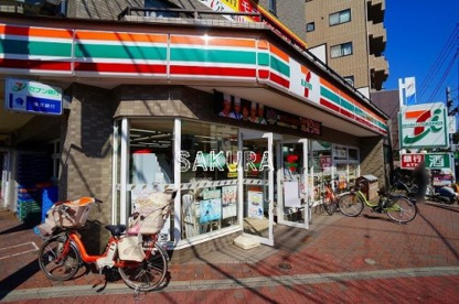 セブン-イレブン 川崎梶ヶ谷駅入口店の画像1