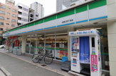 ファミリーマート北堀江四丁目店
