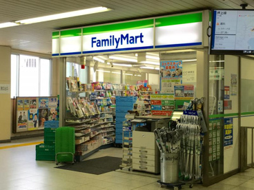 ファミリーマート 京成高砂駅店の画像1