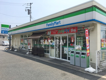 ファミリーマート 江ヶ崎町店の画像1