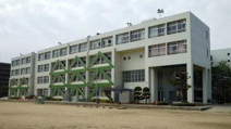 八尾市立西山本小学校