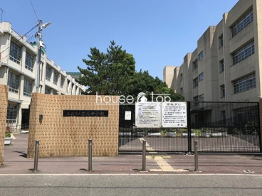 尼崎市立立花中学校の画像1