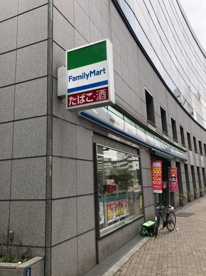 ファミリーマート 初台交差点前店の画像1