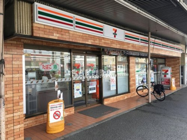 セブン-イレブン 横浜尻手駅前店の画像1