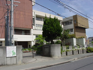 箕面市立第二中学校の画像1