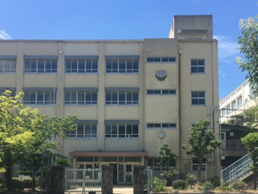 高倉中学校の画像1