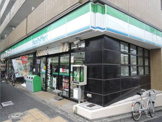ファミリーマート 新代田駅前店