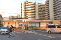 セブンイレブン大阪長原駅北店