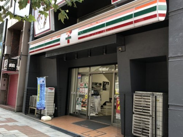 セブンイレブン 神田小川町3丁目店の画像1