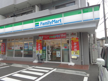ファミリーマート 横浜長津田町店の画像1