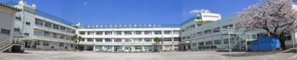 世田谷区立駒繋小学校の画像1