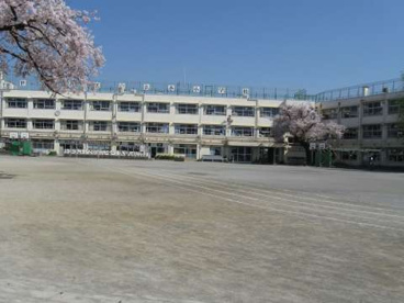 世田谷区立弦巻小学校の画像1