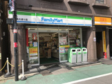 ファミリーマート 経堂農大通り店