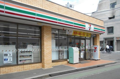 セブンイレブン 世田谷羽根木店の画像1