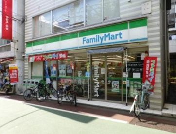 ファミリーマート 世田谷日大通り店の画像1
