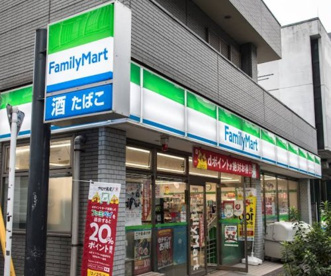 ファミリーマート 杉並下高井戸四丁目店の画像1