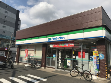 ファミリーマート 世田谷若林一丁目店の画像1