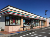 セブンイレブン堀高店