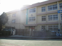 多聞台小学校