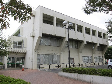 府中市立西府図書館の画像1