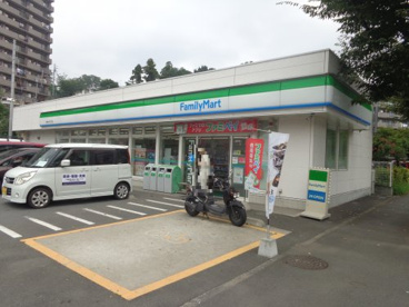 ファミリーマート 座間入谷三丁目店の画像1
